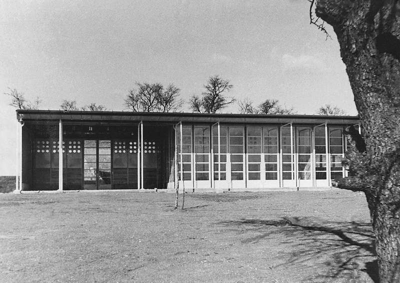 The façade — 1950